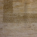 Tapete Gaby 159x209 cm con textura suave y diseño contemporáneo ideal para sala o recámara en espacios modernos