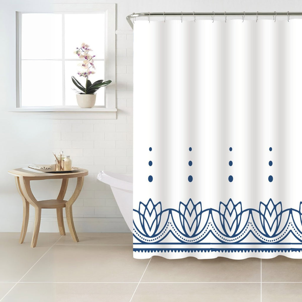 Cortina de poliéster loto azul 180x180 cm con textura ligera y diseño contemporáneo ideal para baño en espacios modernos