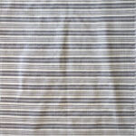 Tapete Bazhars Capri 811 líneas con textura suave y diseño contemporáneo ideal para sala o recámara en espacios modernos
