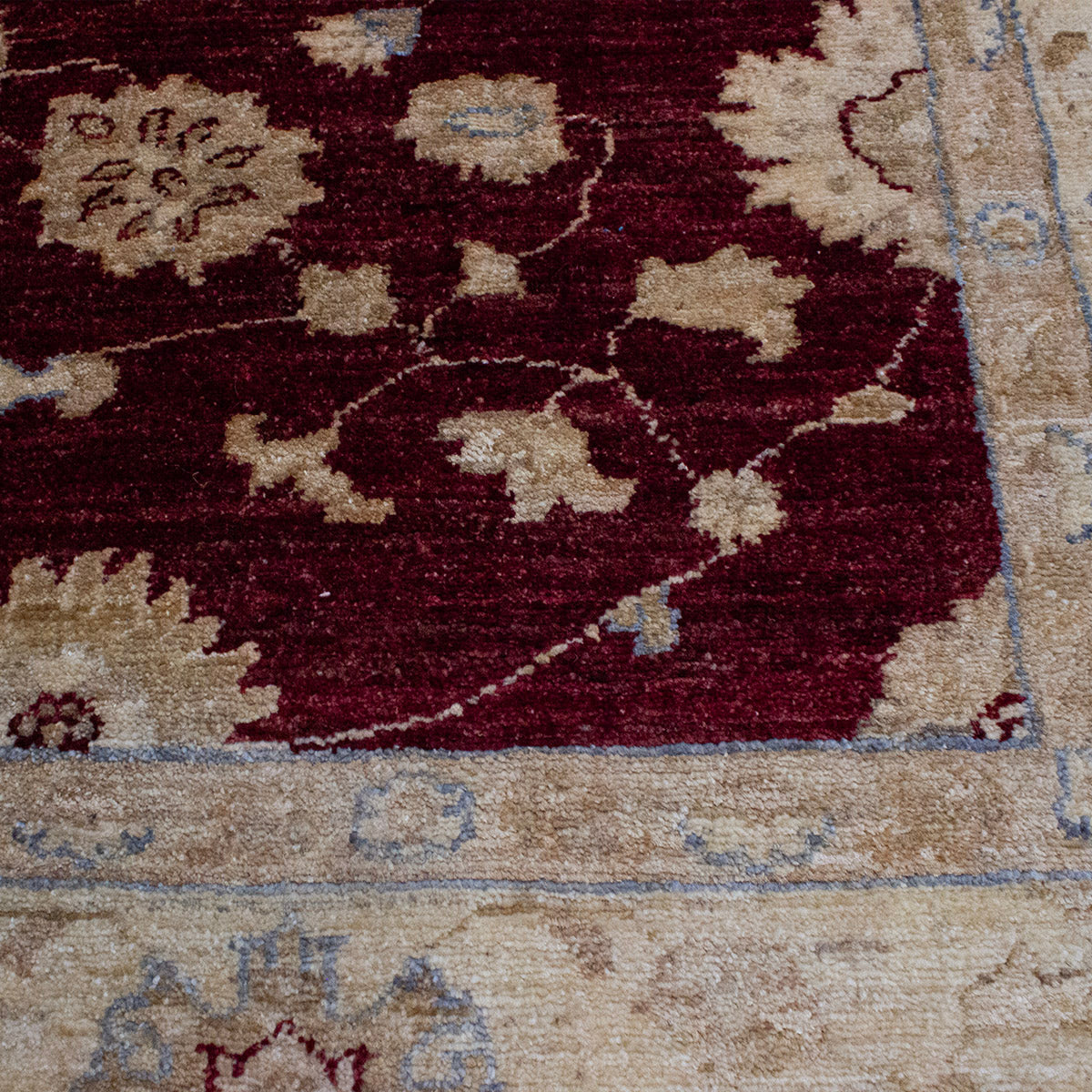 Tapete Bazhars Chobi pieza única 188x250 cm con textura natural y diseño contemporáneo ideal para sala o recámara en espacios modernos