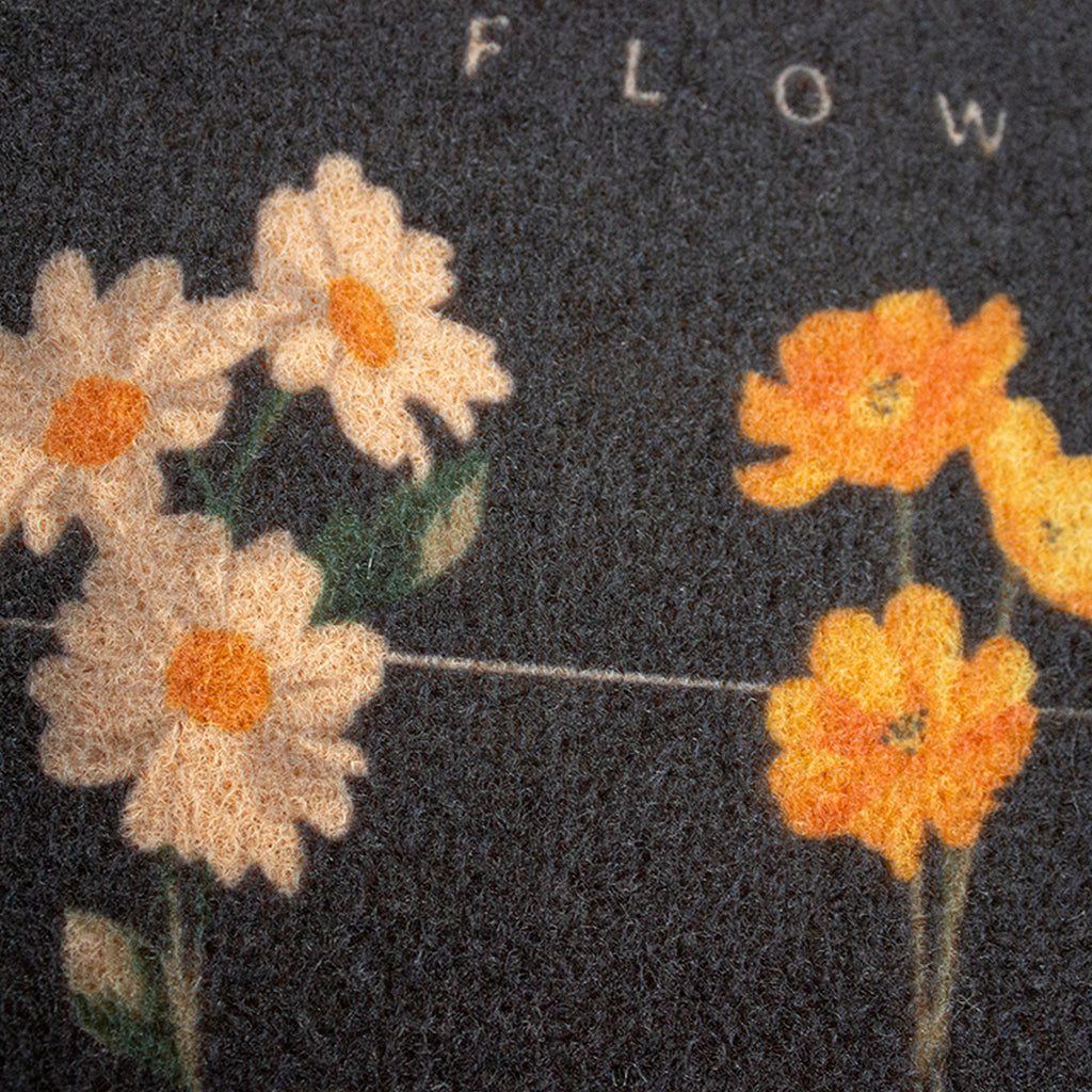 Tapete de entrada Fox Mat flowers 40x60 cm, felpudo resistente con diseño floral ideal para puerta principal o exterior