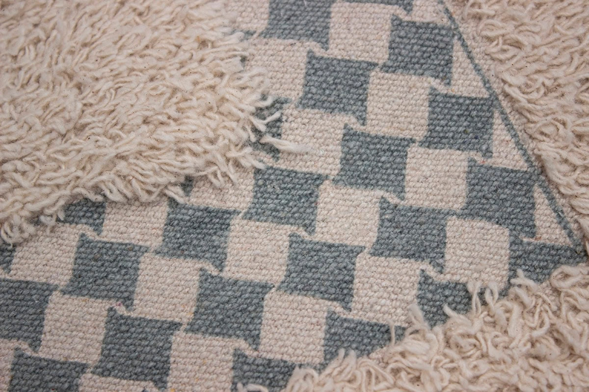 Grey zoom