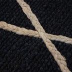 Tapete Yute Hessian black con textura natural y diseño contemporáneo ideal para sala o recámara en espacios modernos
