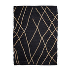 Tapete Yute Hessian black con textura natural y diseño contemporáneo ideal para sala o recámara en espacios modernos