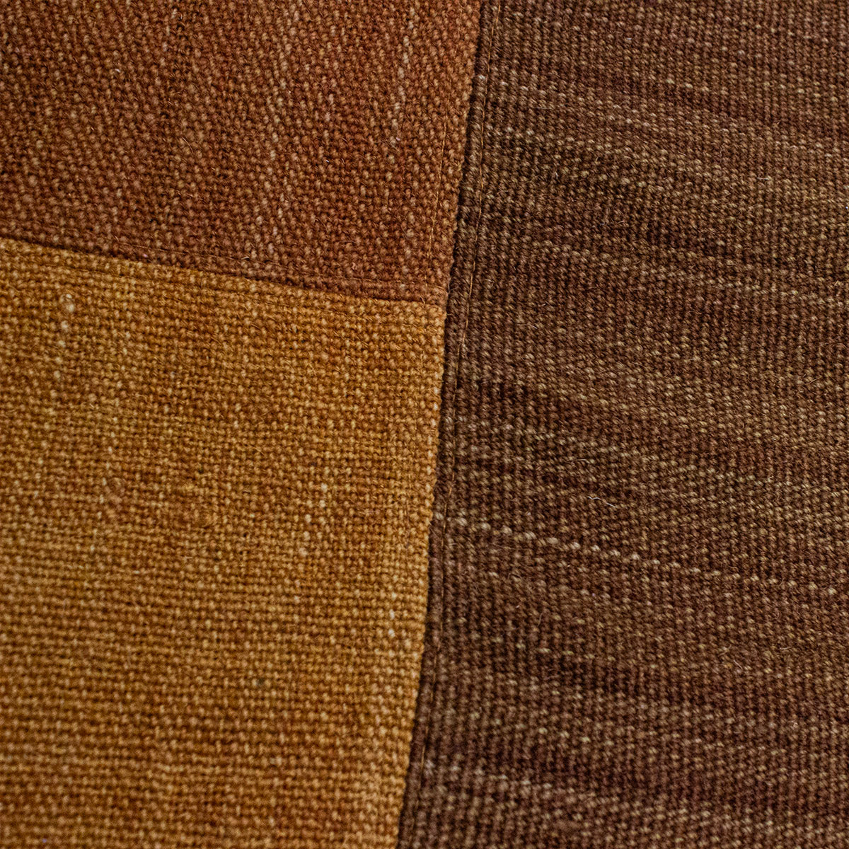 Tapete Kilim turco pieza única 90x150 cm con textura natural y diseño contemporáneo ideal para sala o recámara en espacios modernos