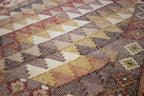 Tapete Bazhars Kilim Gokhan 129 medallón multicolor 140x200 cm con textura natural y diseño contemporáneo ideal para sala o recámara en espacios modernos
