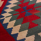 Tapete Bazhars Kilim turco 170x240 cm con textura natural y diseño contemporáneo ideal para sala o recámara en espacios modernos