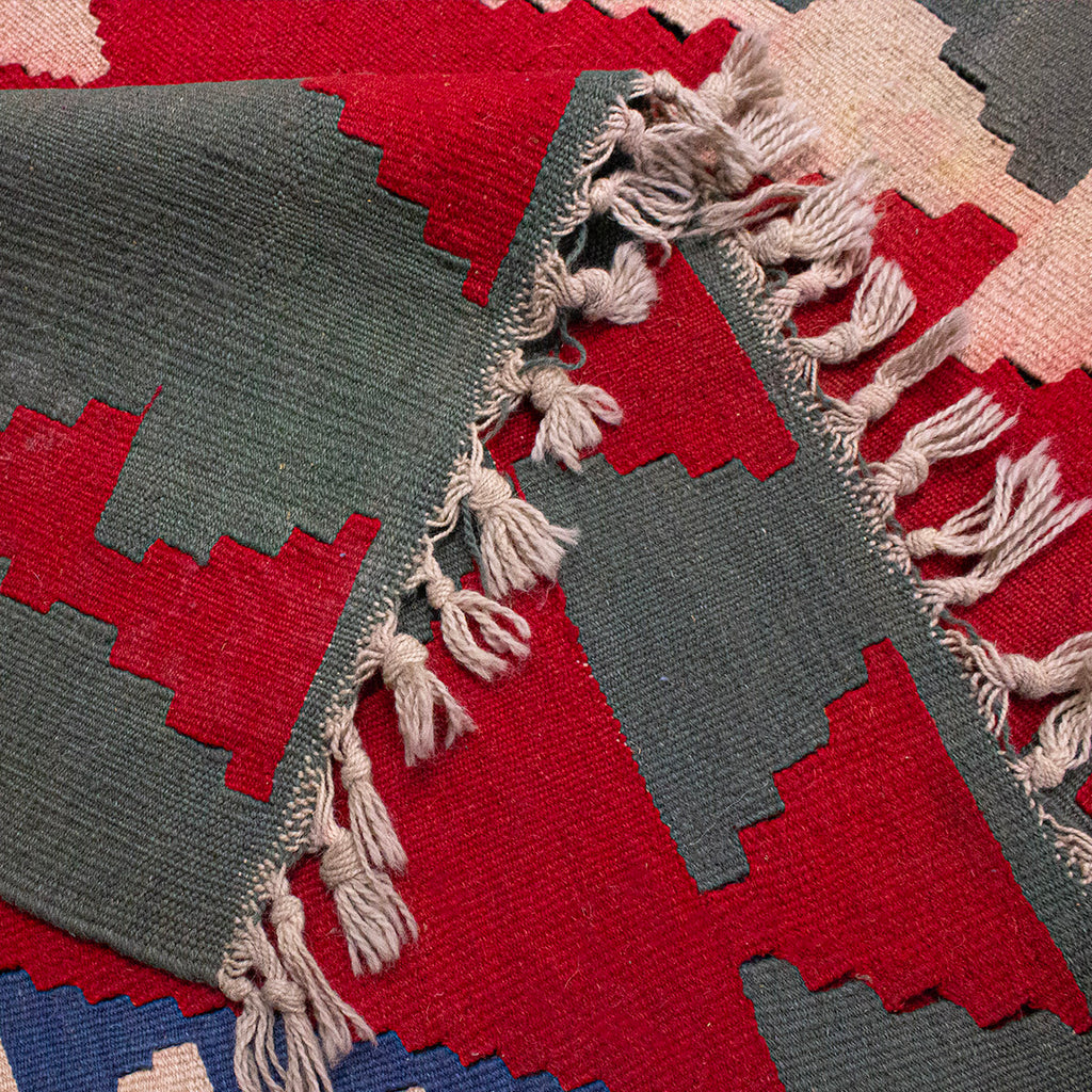 Tapete Bazhars Kilim turco 170x240 cm con textura natural y diseño contemporáneo ideal para sala o recámara en espacios modernos