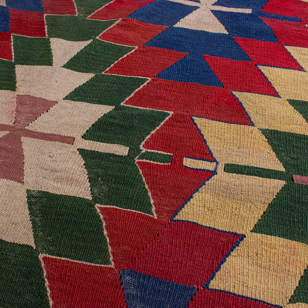 Tapete Kilim turco pieza única 185x200 cm con textura natural y diseño contemporáneo ideal para sala o recámara en espacios modernos