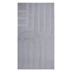 Tapete Canada Silver 60x110 cm con textura suave y diseño contemporáneo ideal para recámara o pie de cama en espacios modernos