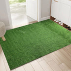 Tapete pasto sintético Garden 120x170 cm con textura resistente y diseño contemporáneo ideal para interior o exterior en espacios modernos