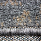 Tapete Surat 071 gris 60x110 cm con textura suave y diseño contemporáneo ideal para recámara o pie de cama en espacios modernos