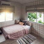 Tapete York 60x90 cm con textura suave y diseño contemporáneo ideal para recámara o pie de cama en espacios modernos