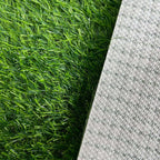 Tapete pasto sintético Garden 120x170 cm con textura resistente y diseño contemporáneo ideal para interior o exterior en espacios modernos
