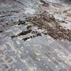Tapete Bazhars Wool and Silk gris piezas únicas y exclusivas 246x340 cm con textura suave y diseño contemporáneo ideal para sala o recámara en espacios modernos