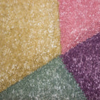 Tapete Colours geometric con patrón moderno y estilo dinámico que aporta energía visual a cualquier ambiente