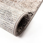 Tapete Cozy 624 formas café con textura suave y diseño contemporáneo ideal para sala o recámara en espacios modernos