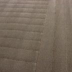 Tapete Echo 700 dark grey con diseño sobrio y versátil que se adapta fácilmente a espacios modernos, aportando equilibrio y sofisticación