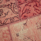 Tapete decorativo Kyle Patch rosa, alfombra moderna de polipropileno con diseño patchwork ideal para sala o recámara