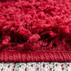 Tapete Lyla shaggy rojo 160x230 cm con fibras largas y acabado esponjoso que brinda calidez y un toque acogedor al espacio