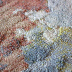 Tapete Mayumi 07 terra con diseño contemporáneo y tonalidad cálida que brinda personalidad y equilibrio a salas o recámaras