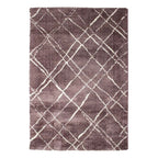 Tapete Shaggy Blendy morado con textura suave y diseño contemporáneo ideal para sala o recámara en espacios modernos
