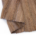 Tapete Yute Marigold líneas con textura natural y diseño contemporáneo ideal para sala o recámara en espacios modernos